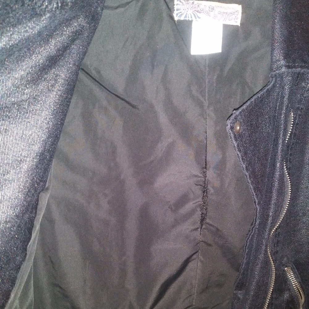 Polyester jacket - Picture 3 of 3